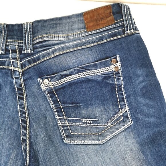 BKE Harper EUC Women's 6 Curvy Embroidered Hand Sanded and  BPL1107 Crop Jeans - Picture 12 of 15